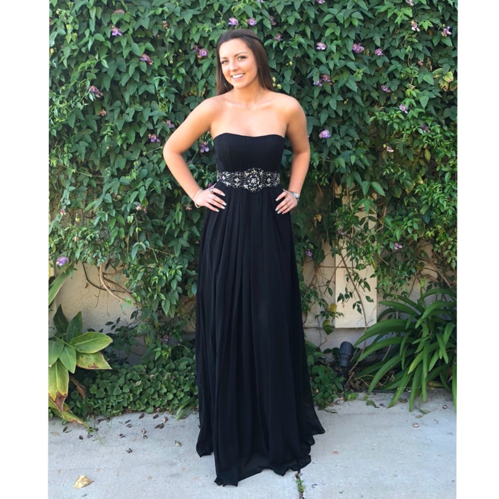 Black strapless formal dress